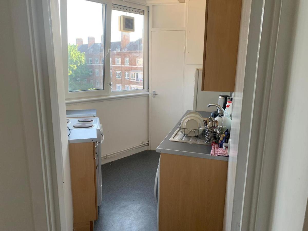 1 Bed Close To Station Apartamento *